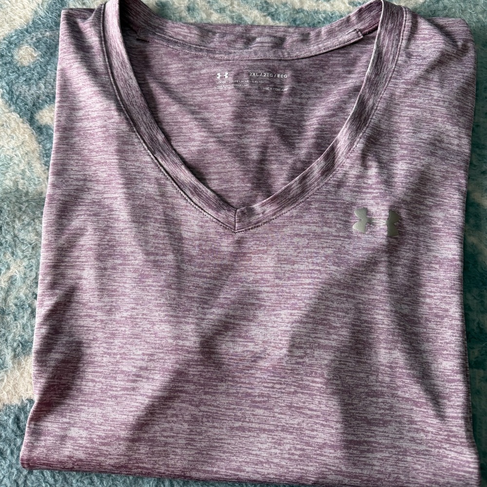 Under Armour Women’s Heathered Purple HeatGear Tee, size 2XL